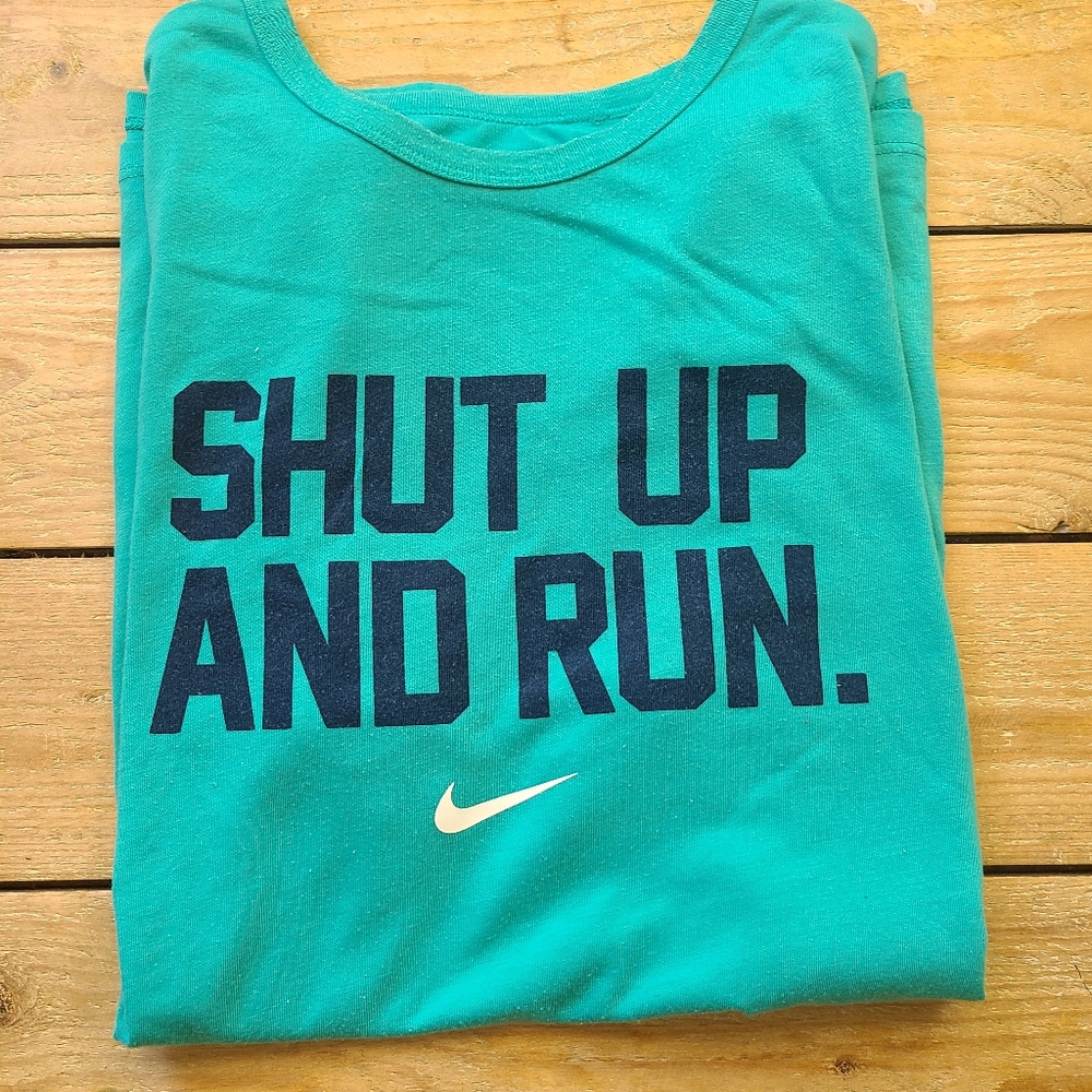 Nike T-shirt size L